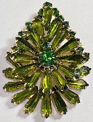 Green Spear Pin Pendant