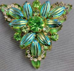 Green Cabochons Molded/Cut Brooch