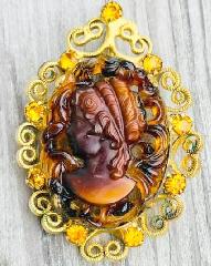 Topaz Cabochons Molded/Cut Pin Pendant