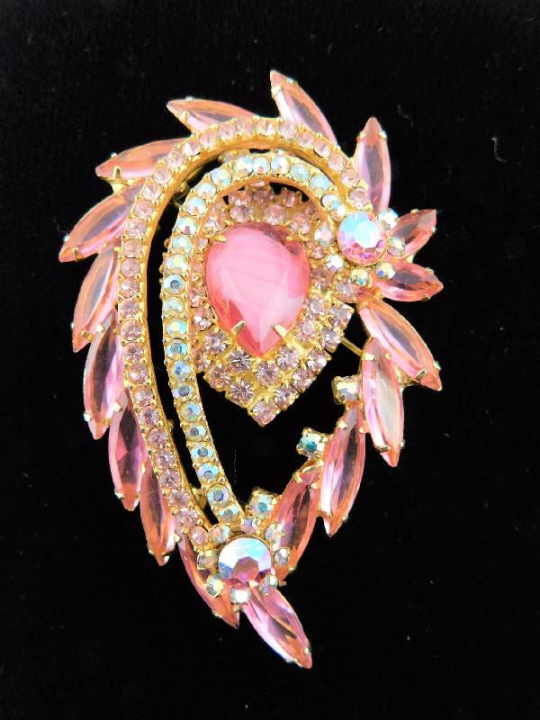Front view of Pink Pear Givre Brooch
