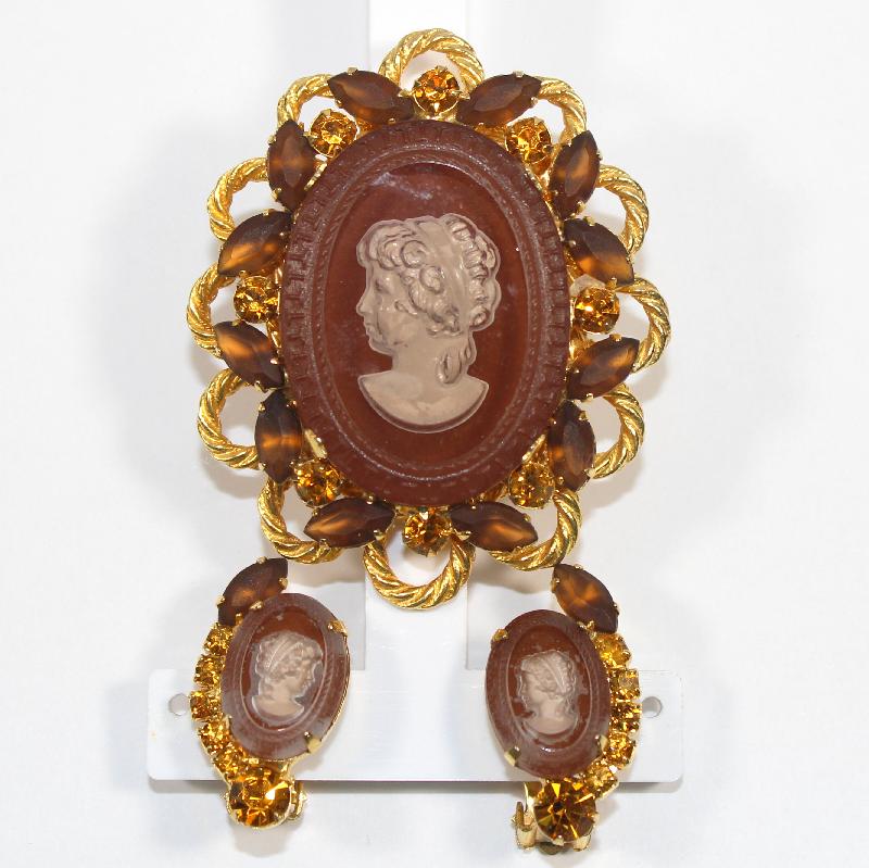 Front view of Topaz Navettes Frosted Pin Pendant
