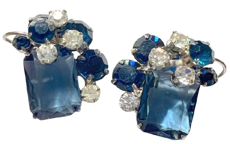 Front view of Blue Emerald Cut Earrings Clip