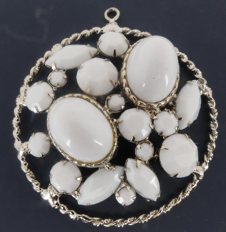 Front view of White (chalk Or Milk) Cabochons Pendant