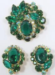 Green Oval Earrings Clip