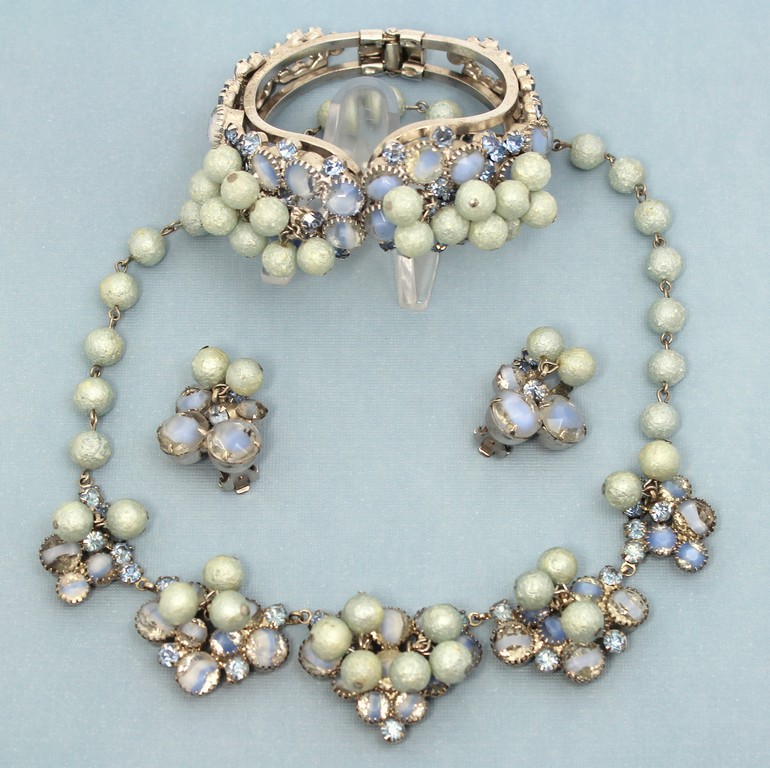 Front view of Blue Cabochons Givre Necklace