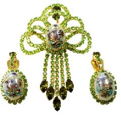 Green Cabochons Spotted Earrings Clip