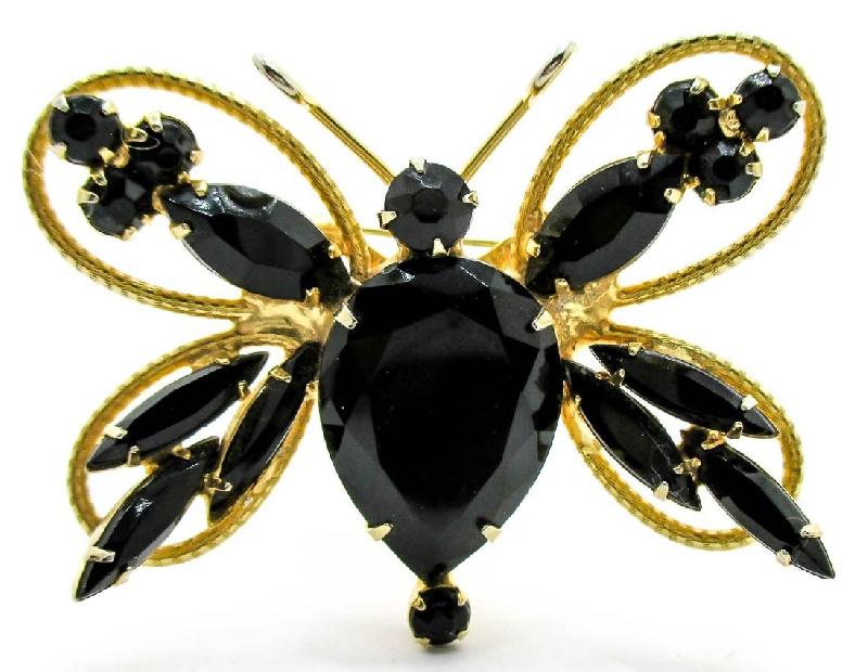 Front view of Black (jet) Pear Brooch