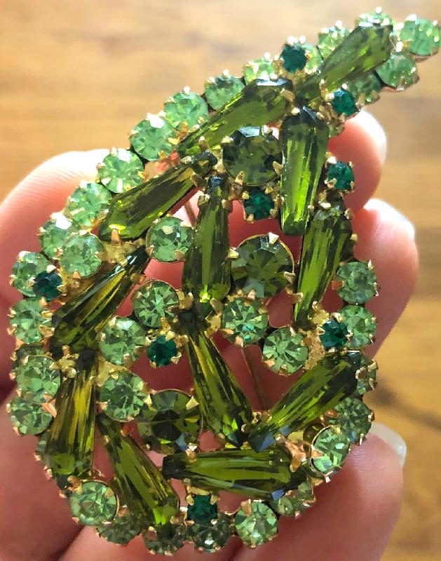 Front view of Green Spear Brooch