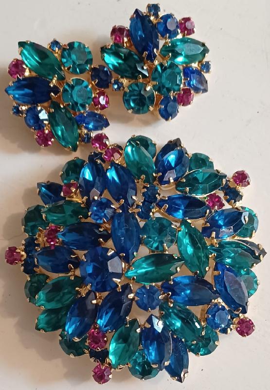 Front view of Blue Navettes Brooch