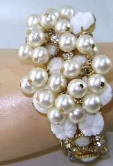 White (chalk Or Milk) Pear Molded/Cut Bracelet Clamper