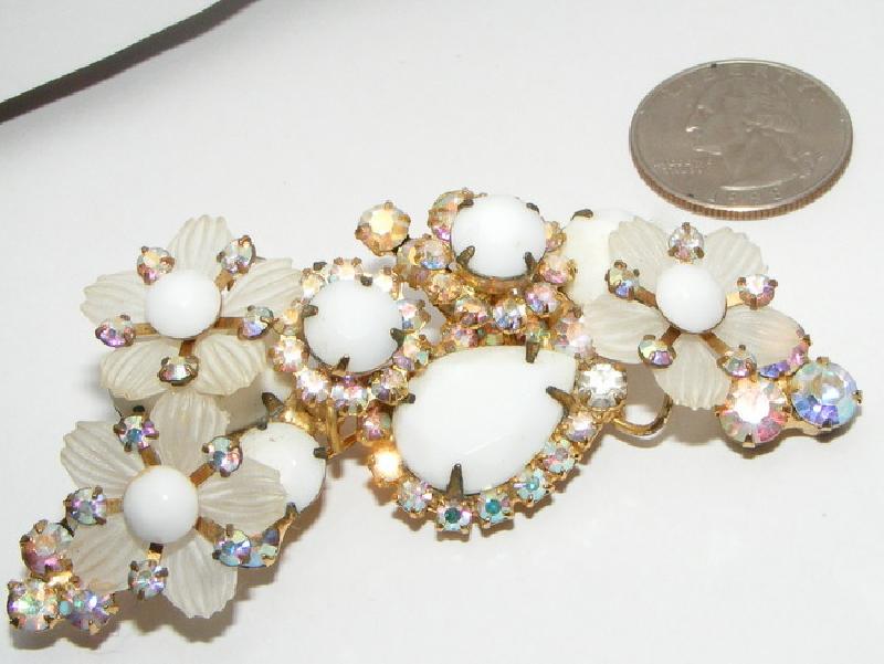 Front view of White (chalk Or Milk) Pear Brooch