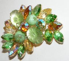 Green Pillowcase Molded/Cut Brooch