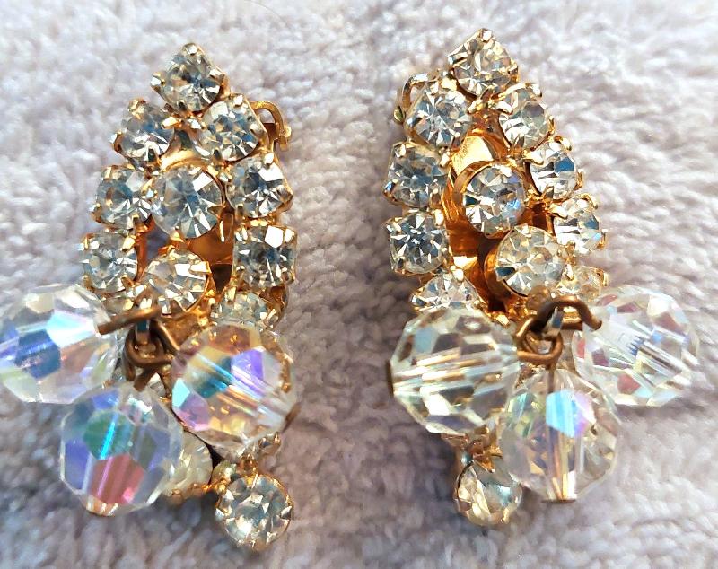Front view of Clear Chatons Only Earrings Clip