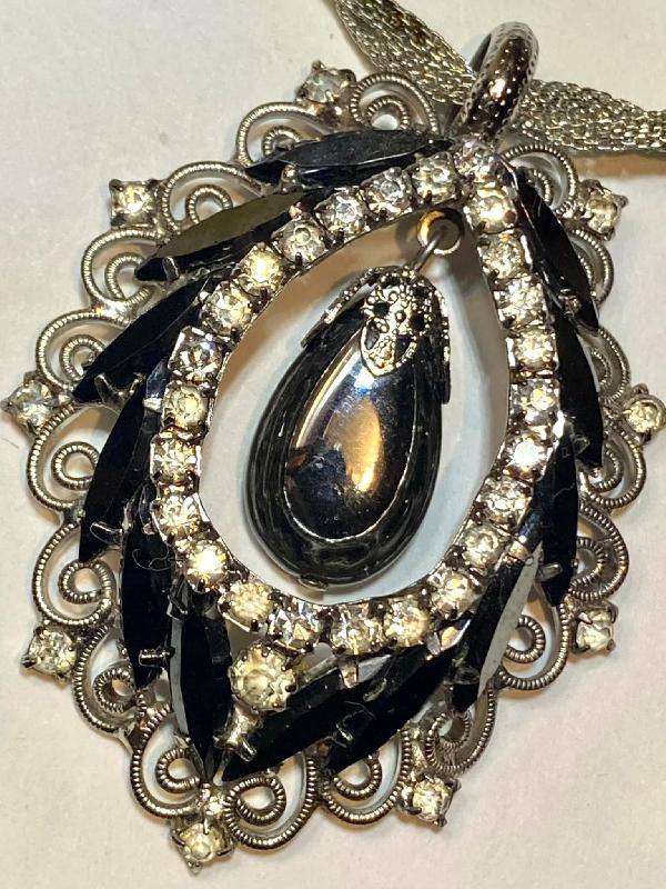 Front view of Hematite Navettes Pendant