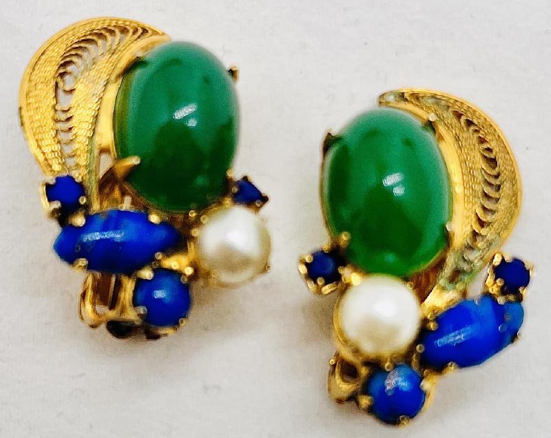 Front view of Multiple Colors Cabochons Pearl Earrings Clip