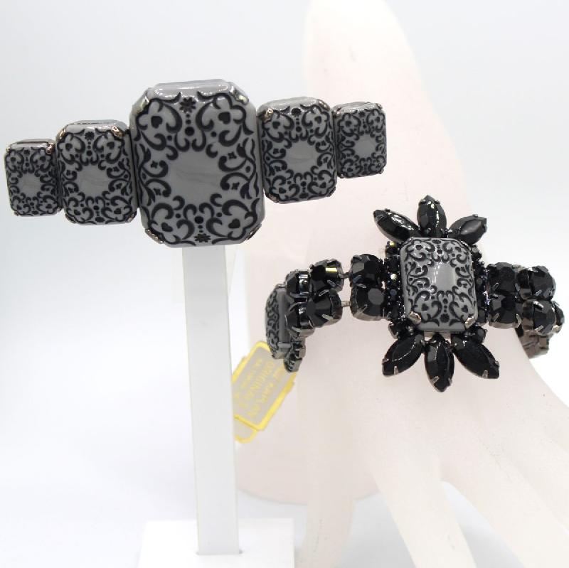 Front view of Gray (black Diamond) Cabochons Painted (hand/Transfer) Brooch