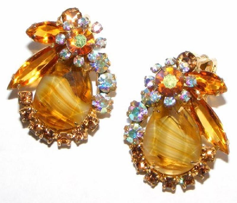 Front view of Topaz Pear Givre Earrings Clip