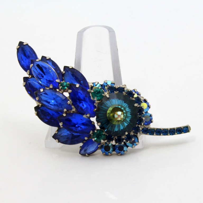 Front view of Blue Navettes Rivoli/Margarita Brooch