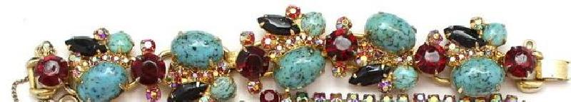 Front view of Turquoise Cabochons Spotted Bracelet 5 Link