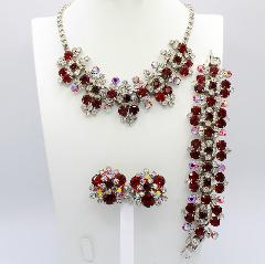 Red Chatons Only Bracelet 5 Link