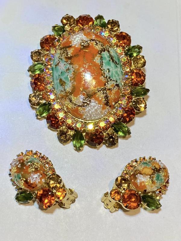 Front view of Fall Cabochons Painted (hand/Transfer) Earrings Clip
