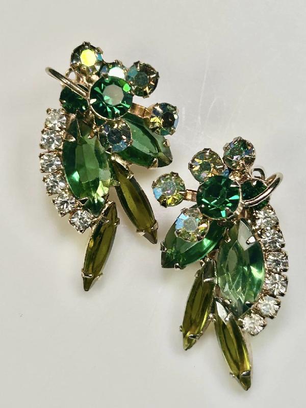 Front view of Green Navettes Earrings Clip