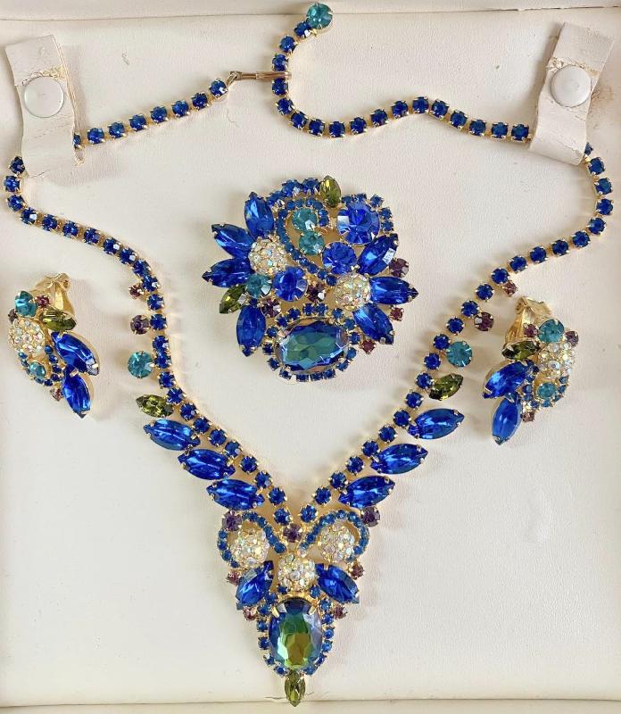 Front view of Multiple Colors Oval Multi-Color/Shaded Necklace