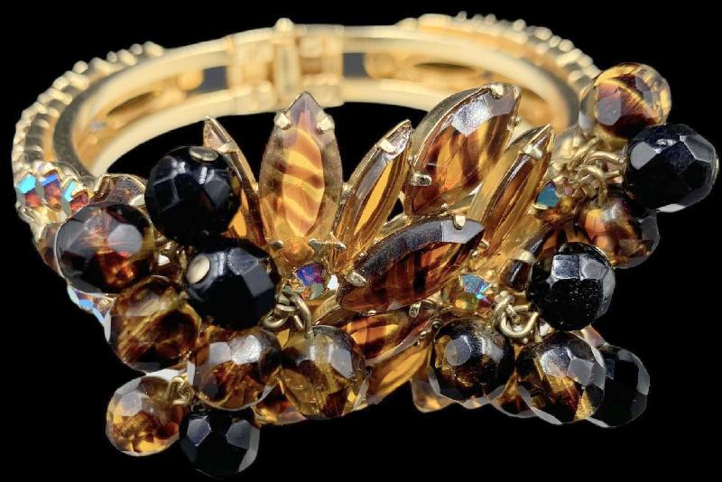 Front view of Topaz Navettes Striped Bracelet Clamper