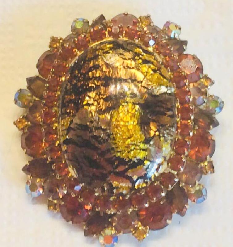 Front view of Topaz Cabochons Multi-Color/Shaded Pin Pendant