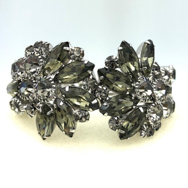 Front view of Gray (black Diamond) Navettes Bracelet Clamper