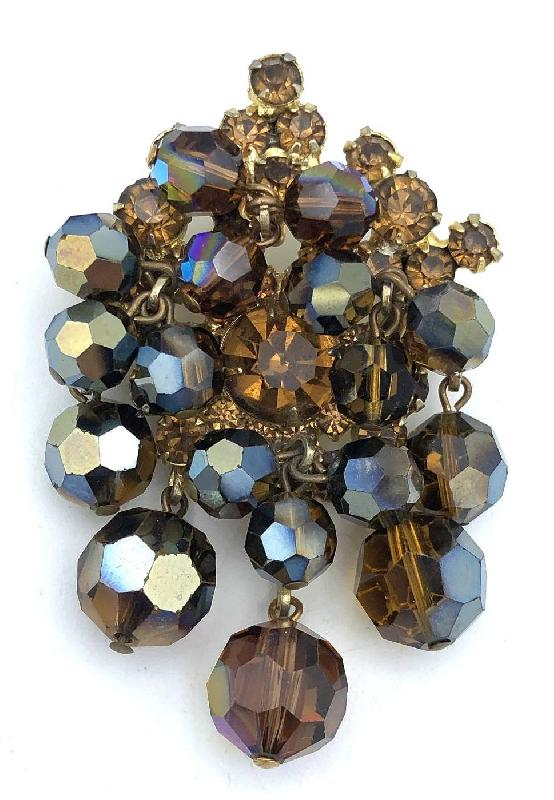 Front view of Topaz Chatons Only Pin Pendant