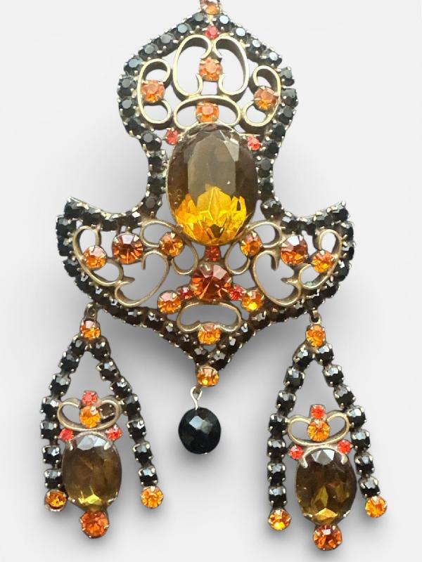 Front view of Multiple Colors Oval Pin Pendant