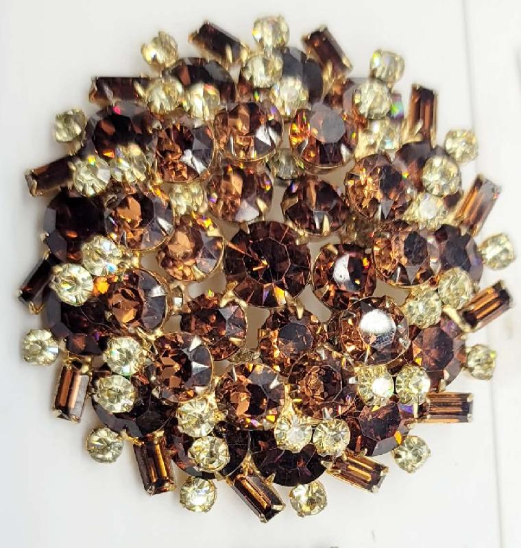 Front view of Topaz Baguettes Brooch