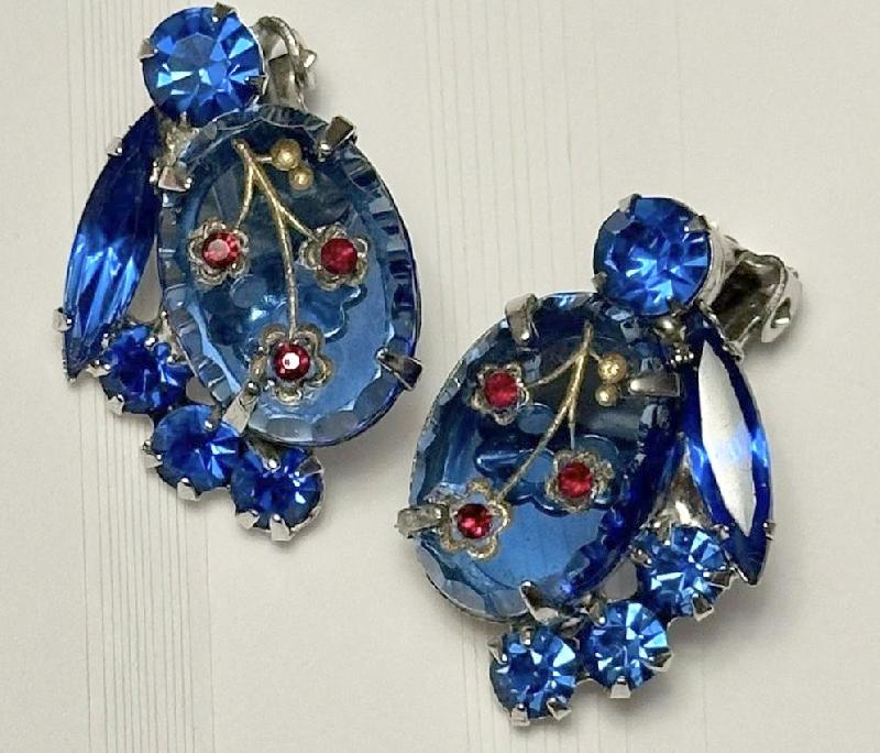 Front view of Blue Cabochons Molded/Cut Earrings Clip