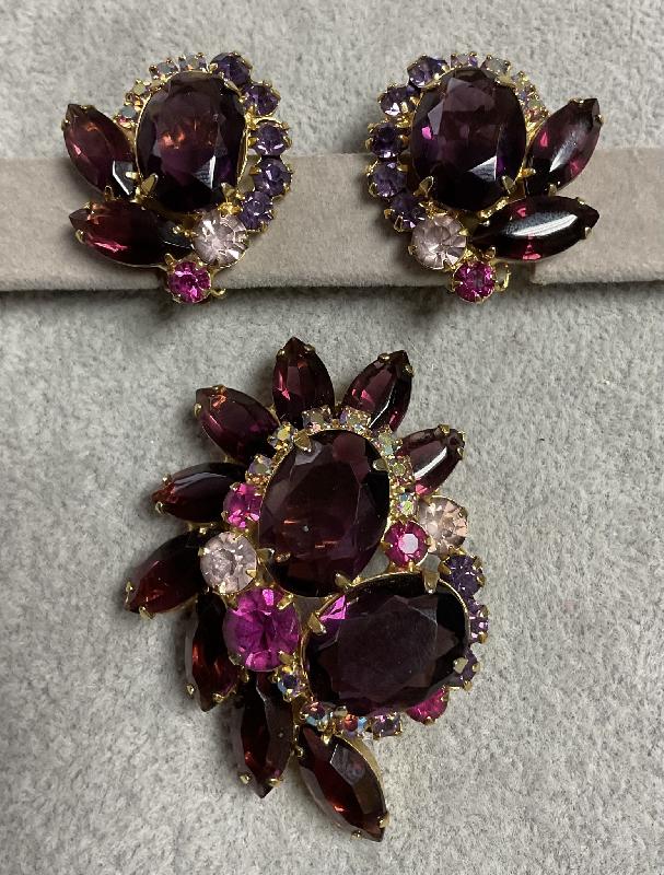 Front view of Multiple Colors Oval Brooch