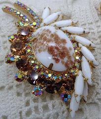 Multiple Colors Cabochons Spotted Brooch