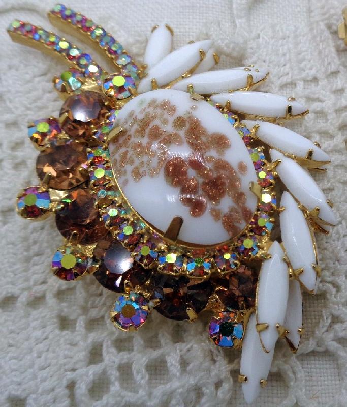 Front view of Multiple Colors Cabochons Spotted Brooch
