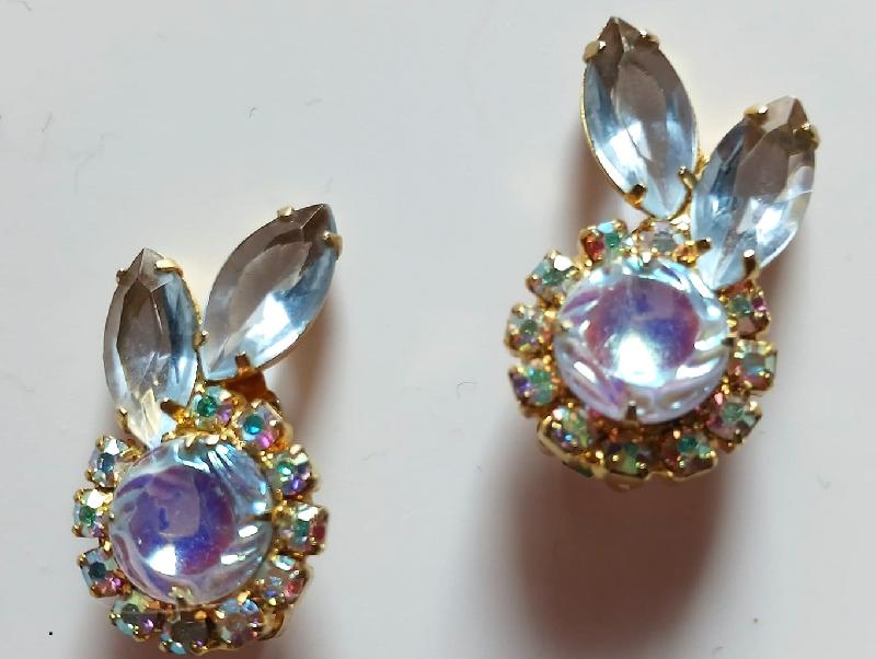 Front view of Blue Scooped Molded/Cut Earrings Clip