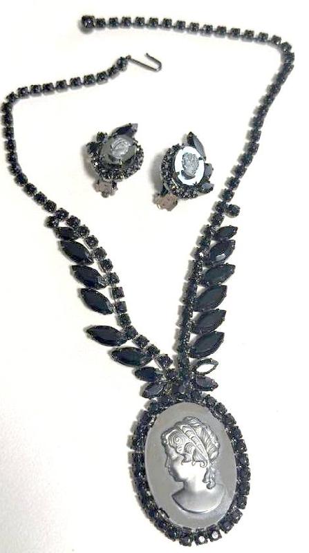 Front view of Hematite Cabochons Molded/Cut Earrings Clip