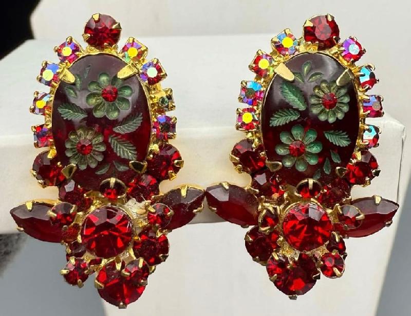Front view of Red Cabochons Molded/Cut Earrings Clip