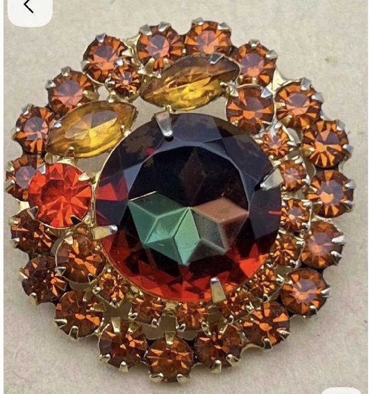 Front view of Fall Dentelle Multi-Color/Shaded Brooch
