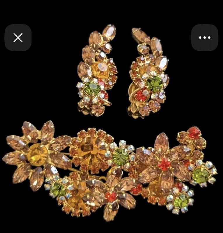 Front view of Fall Navettes Brooch