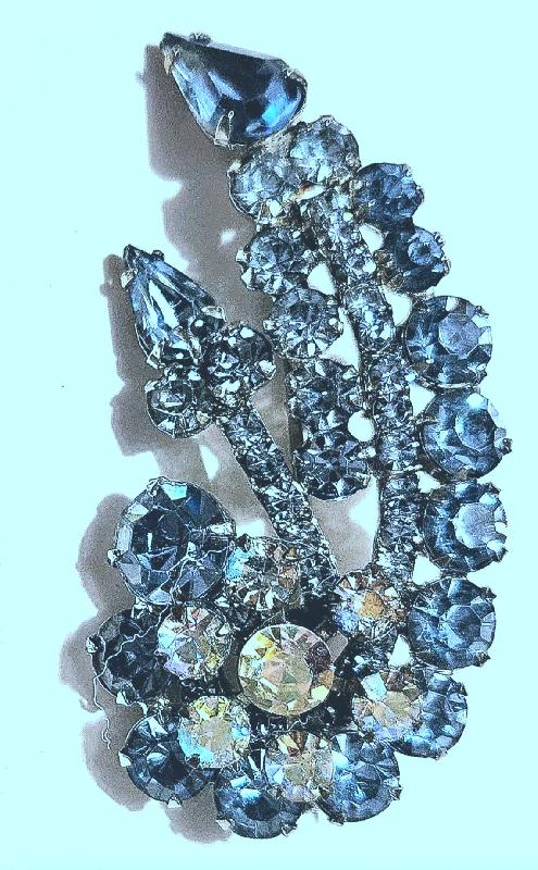 Front view of Blue Pear Brooch