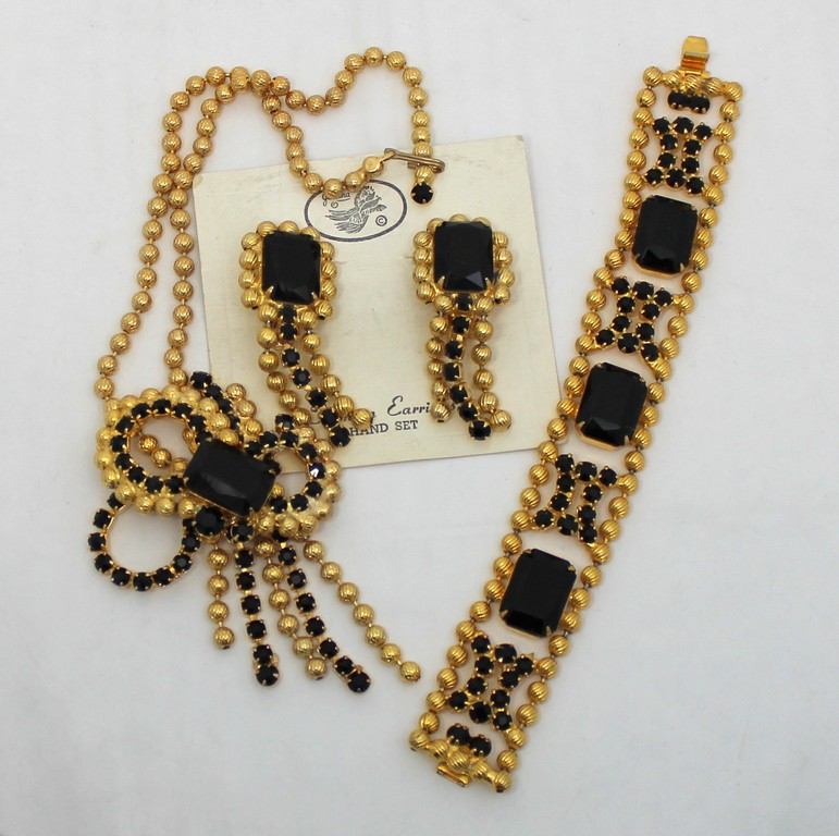 Front view of Black (jet) Emerald Cut Necklace