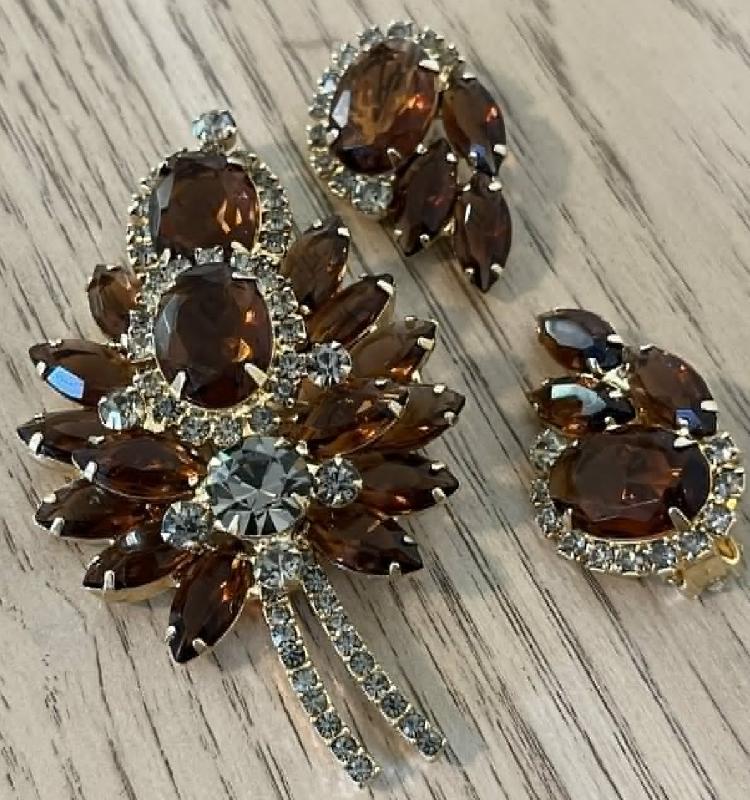 Front view of Topaz Oval Brooch