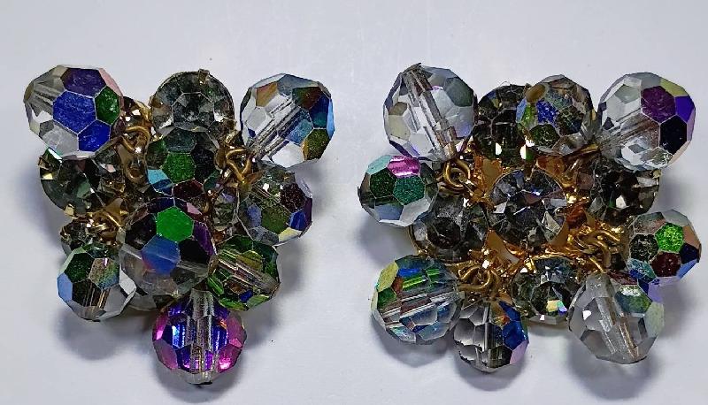 Front view of Gray (black Diamond) Chatons Only Earrings Clip
