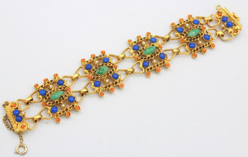 Front view of Multiple Colors Cabochons Bracelet Flat Push In