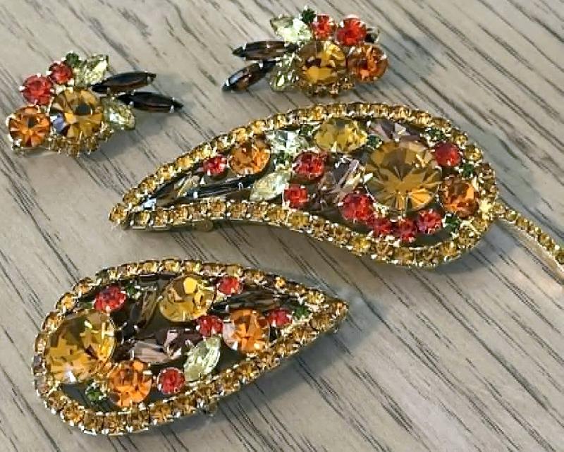 Front view of Fall Navettes Pin Pendant