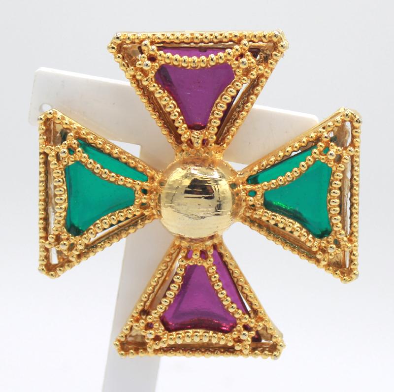 Front view of Multiple Colors Triangle Plastic Brooch