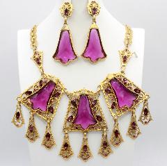 Purple (cardinal) Cabochons Plastic Necklace